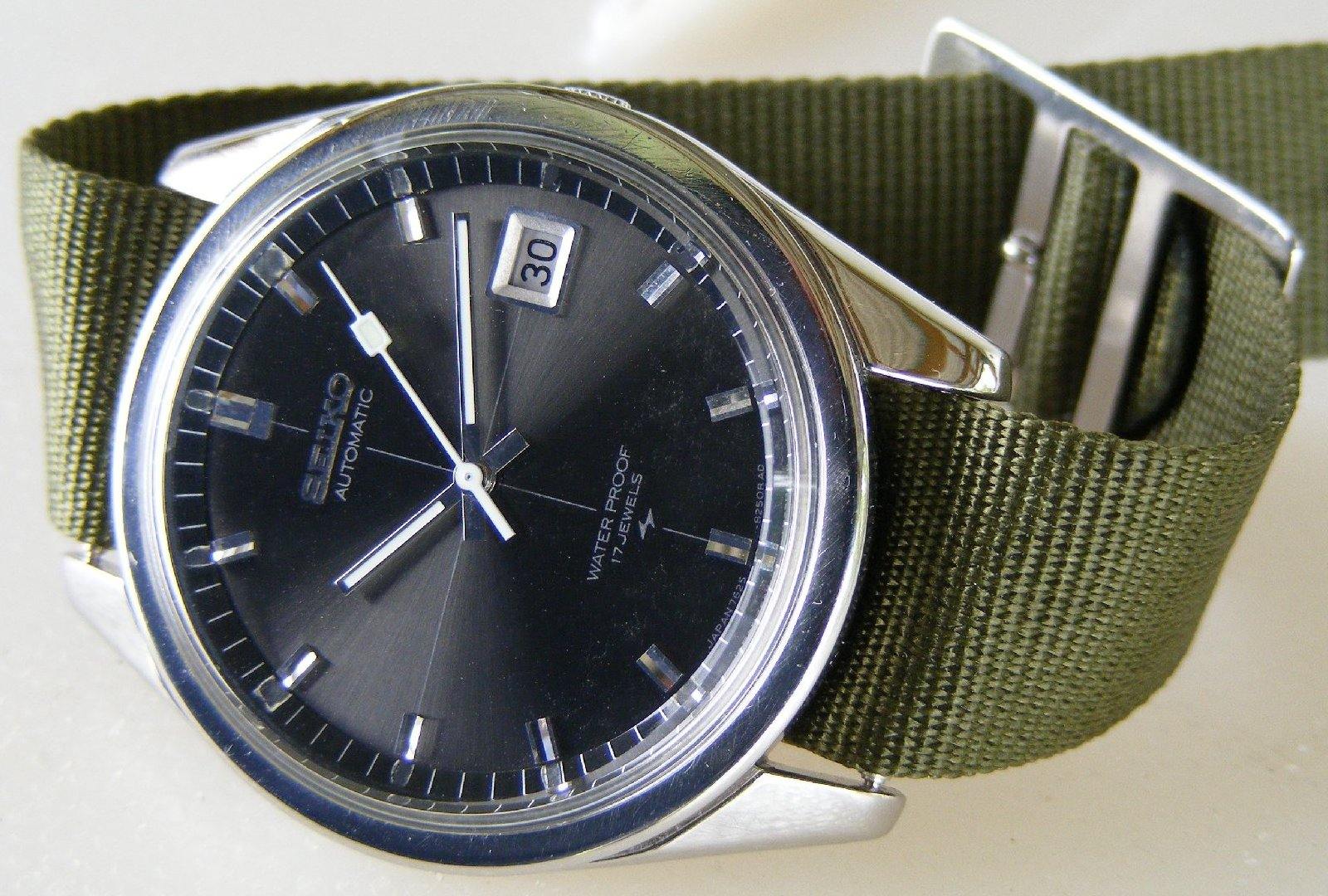 Seiko Five Quartz model 7123 8440