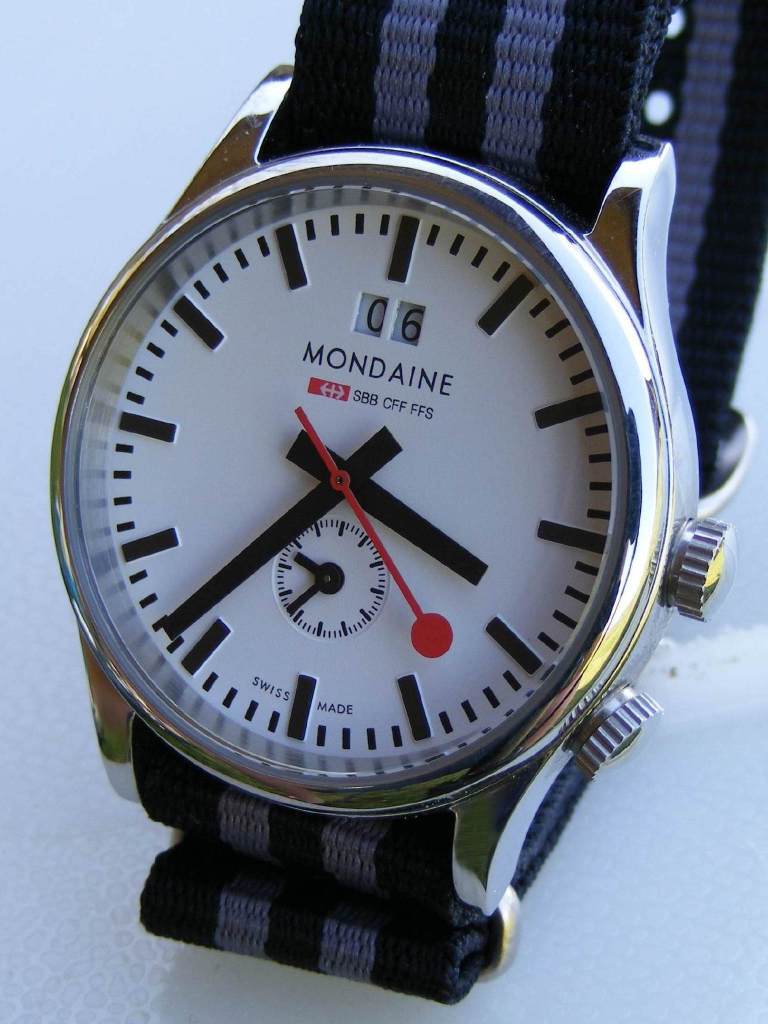 Mondaine Big-Date GMT